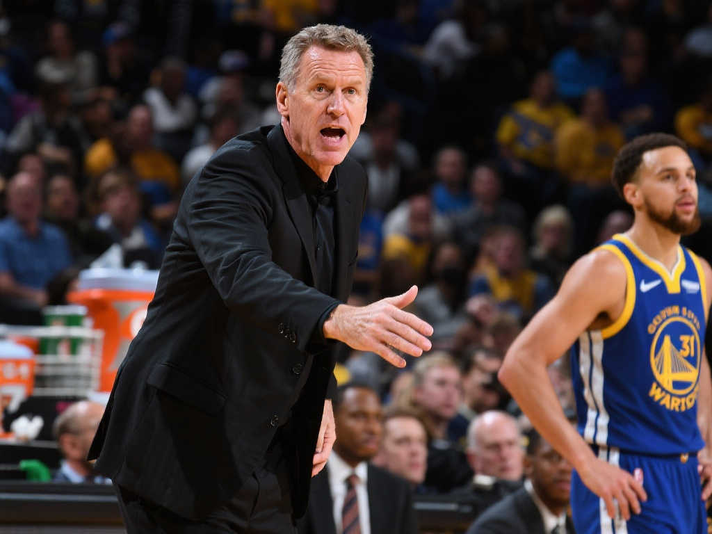 凑的比赛中 凑的比赛中